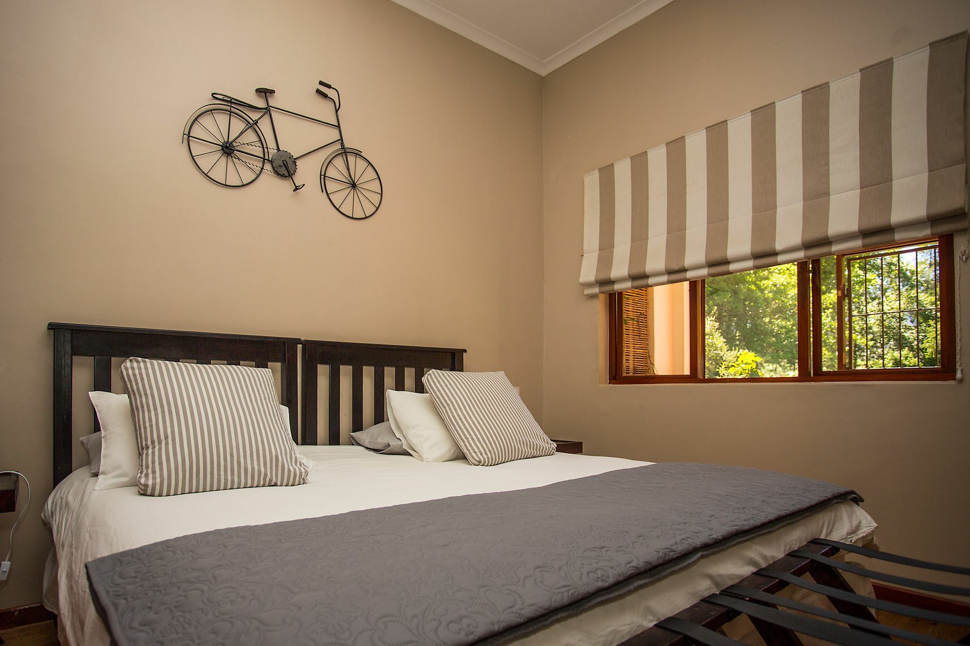 Dirtopia Trail Lodge Stellenbosch Exterior photo